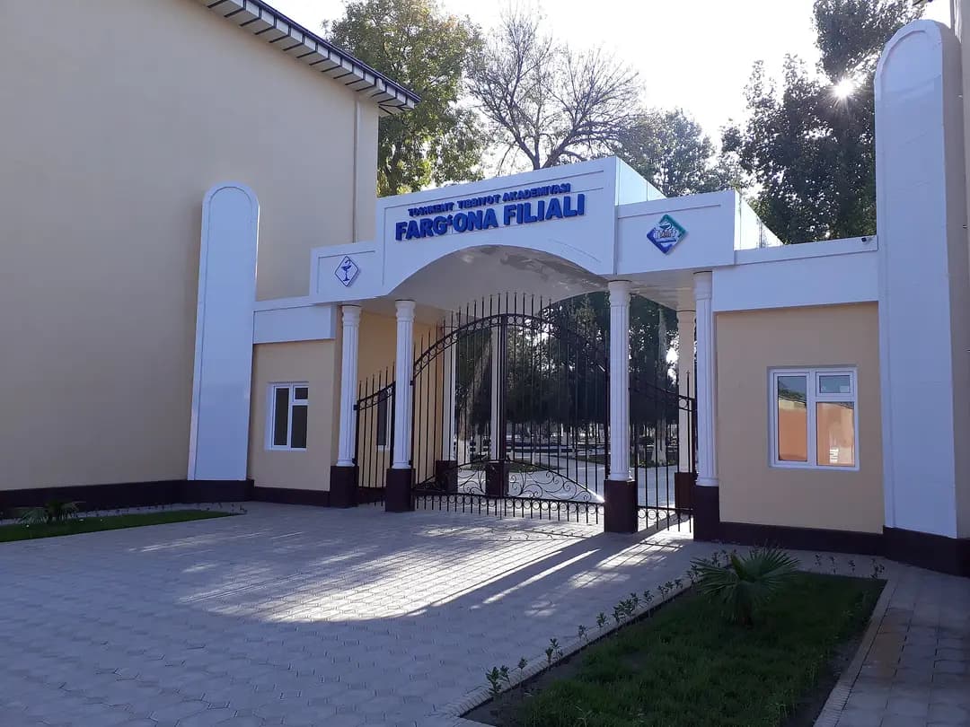Fergana to Tashkent: train through the tunnel or car over the pass
