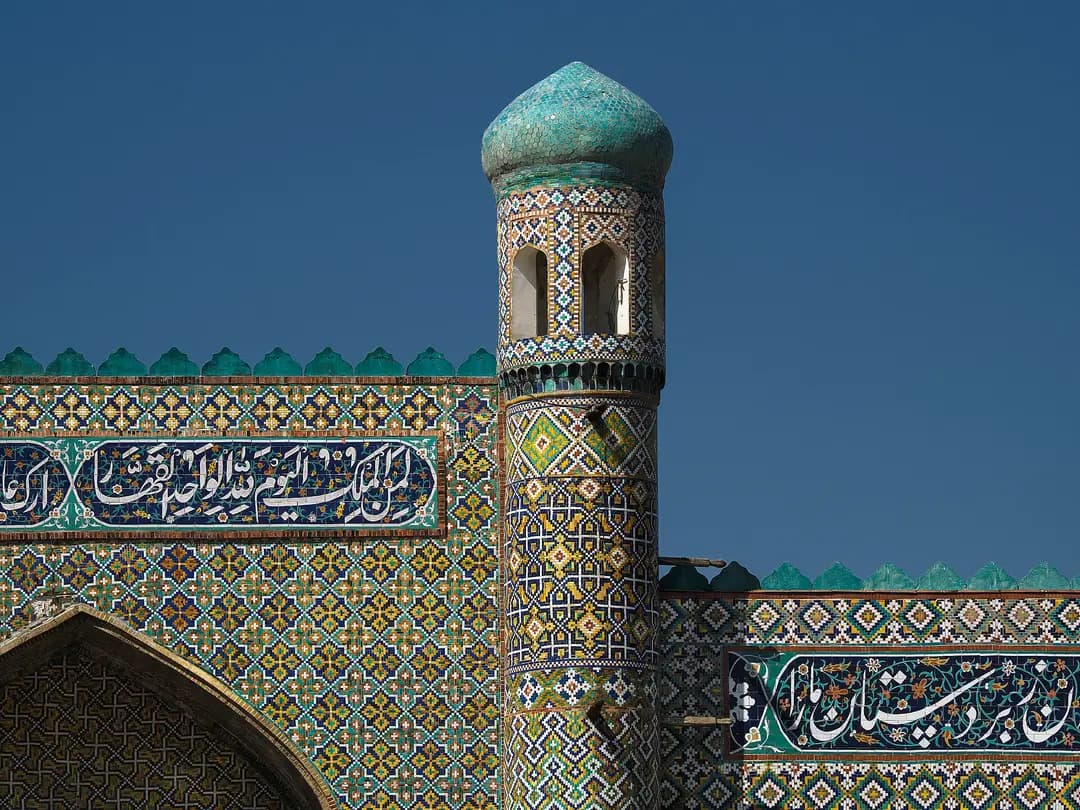 Kokand to Fergana: 90 km via Rishtan or Buvayda