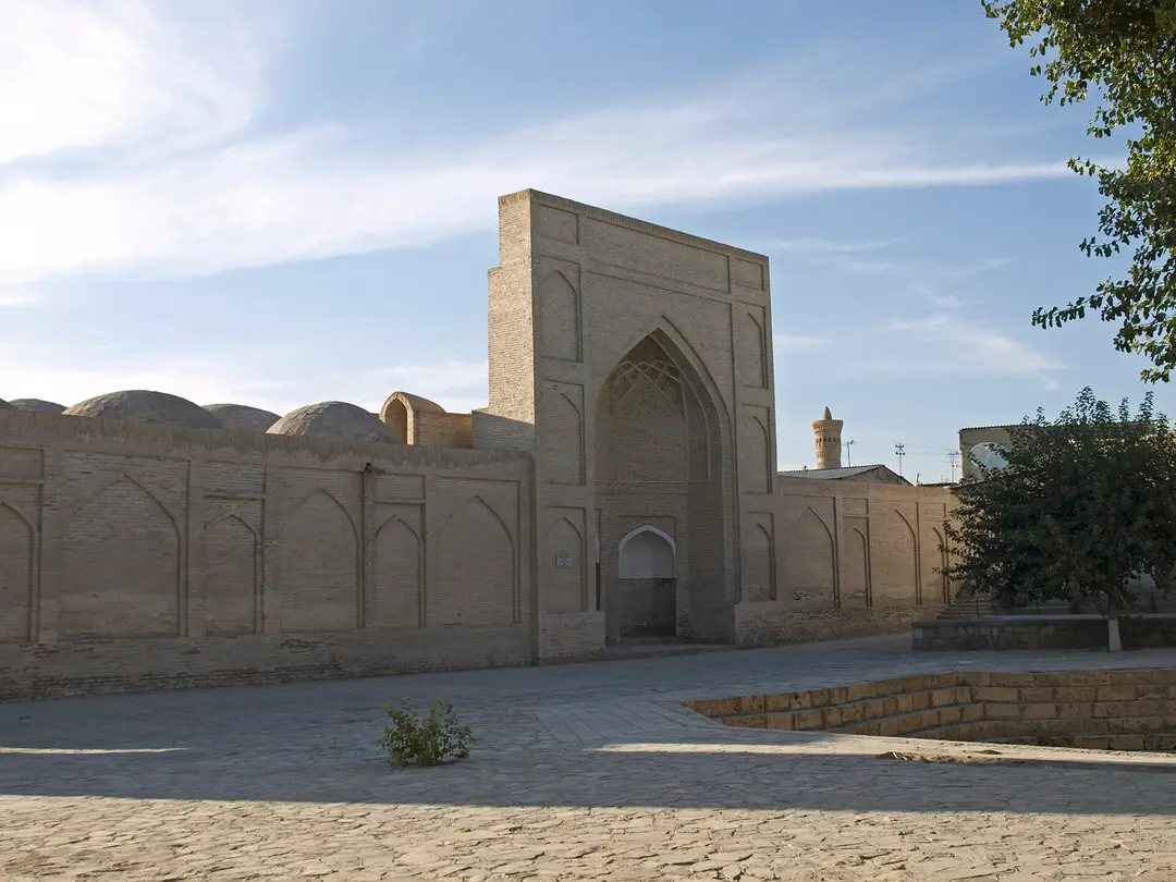 Khoja Daniyar Mausoleum: A Shrine of Three Faiths in Samarkand