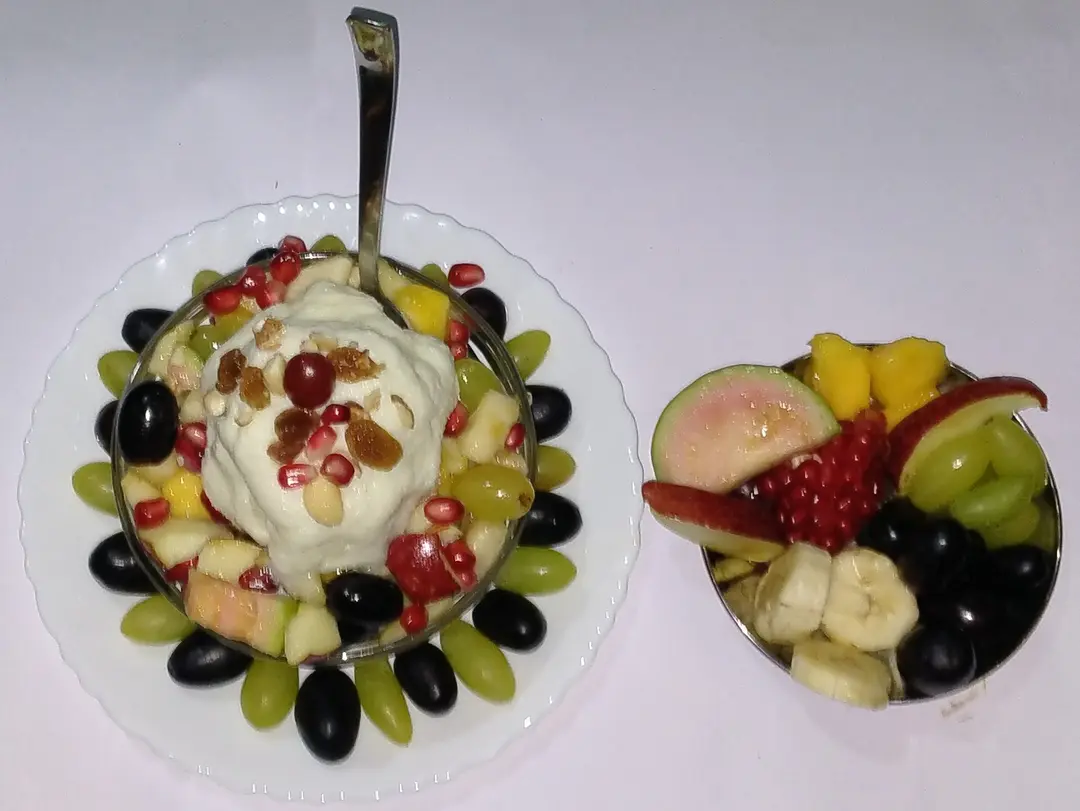 Uzbekistan's Fruit by Season: From Cherries to Pomegranates