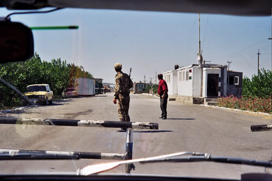 The Tajikistan Border: Oybek, Penjikent and Other Crossings